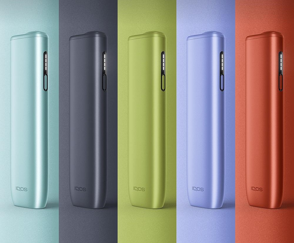 IQOS Iluma устройство в руке